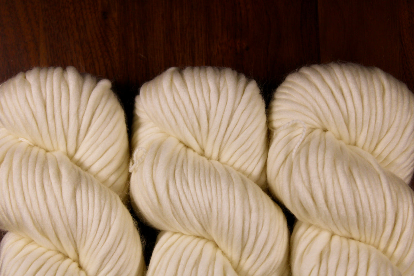 UNDYED SUPER BULKY