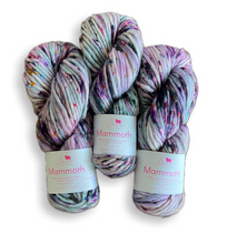 Load image into Gallery viewer, *PRE-ORDER* Baah Yarn Mammoth - Purple Haze
