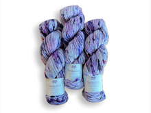 Load image into Gallery viewer, Baah Yarn Sequoia - Your Heating Heart
